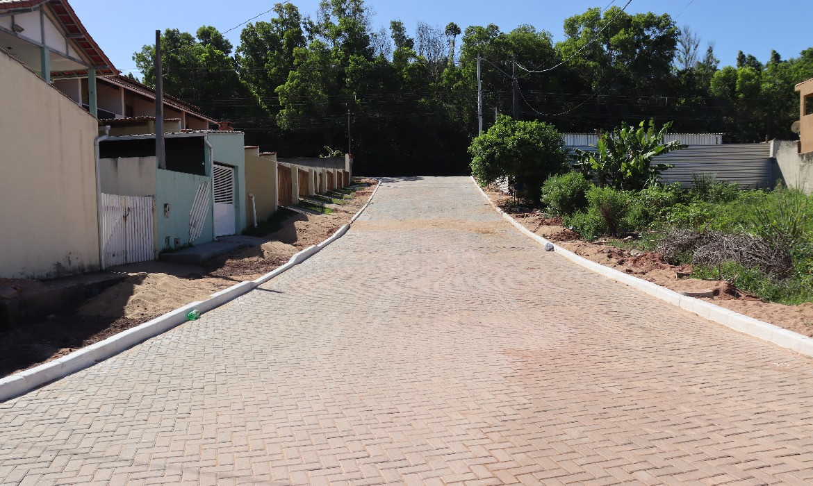 Prefeitura entrega obras de recuperação de pavimentação em ruas de Barra do Sahy