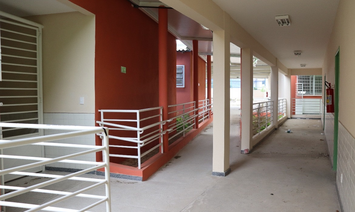 Prefeitura inaugura reforma da Escola Eurípedes Nunes Loureiro