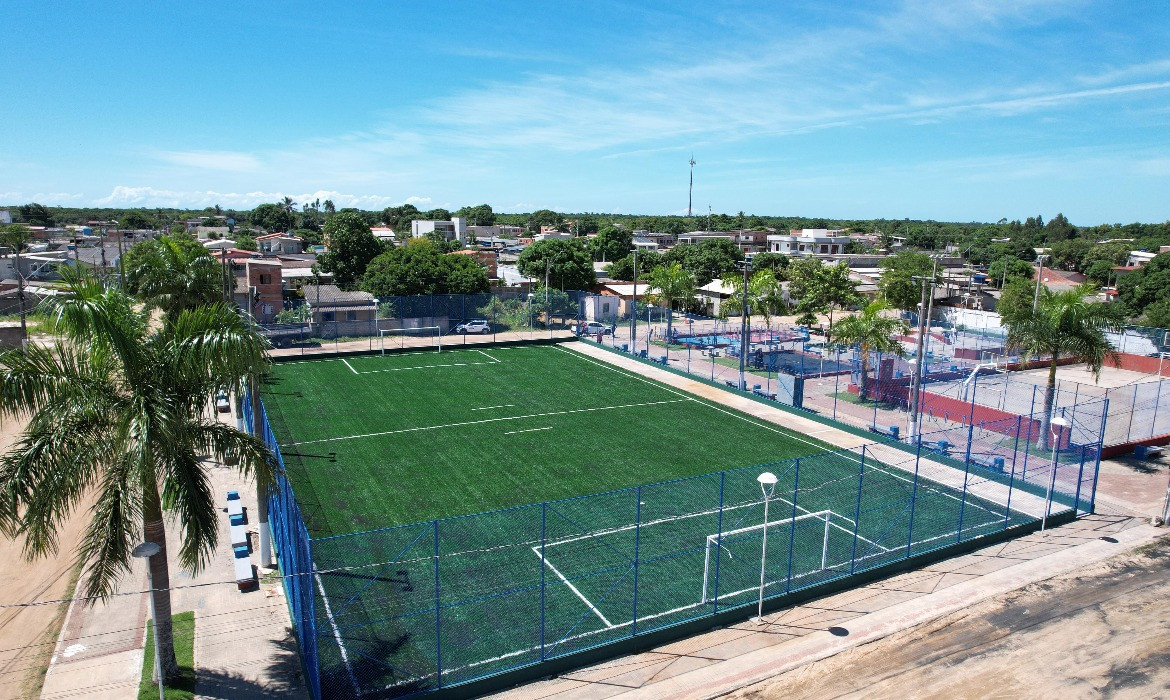 Prefeitura e Governo do Estado entregam Campo Bom de Bola, em Vila do Riacho