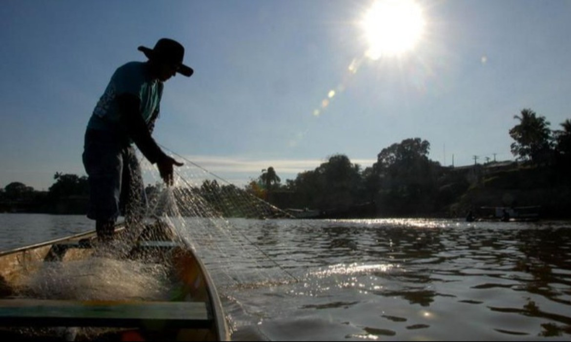 Pesca com rede fica proibida para quem não é morador das comunidades do Piraquê-açu e Piraquê-Mirim