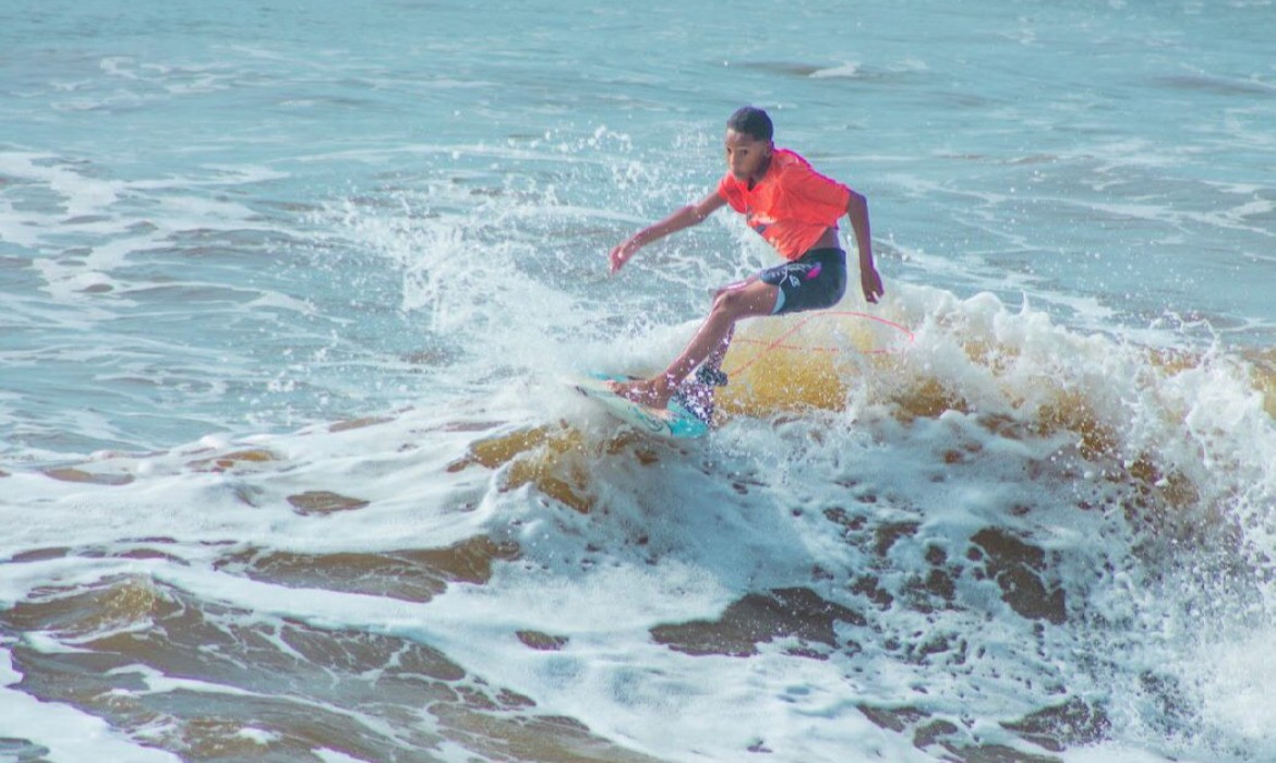 Festival de Surf agitou Barra do Riacho no último final de semana