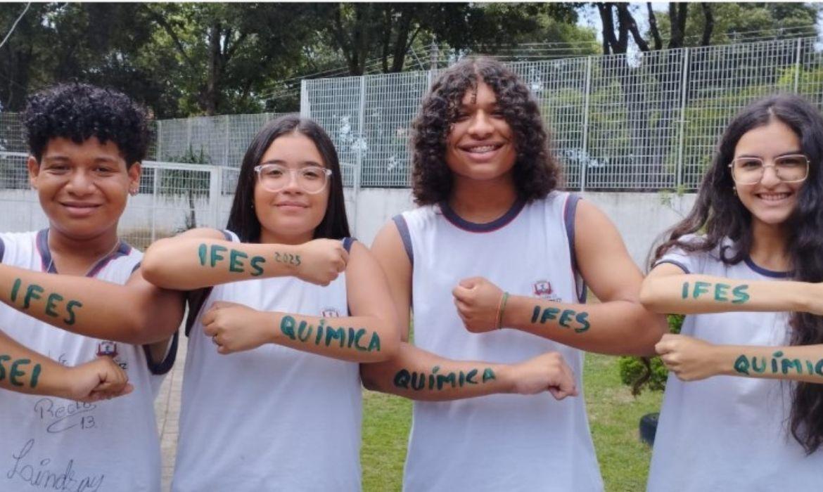 Projeto Rumo ao Sucesso: Mais de 30 estudantes da Rede Municipal de Ensino são aprovados em cursos técnicos do Instituto Federal do Espírito Santo (IFES)