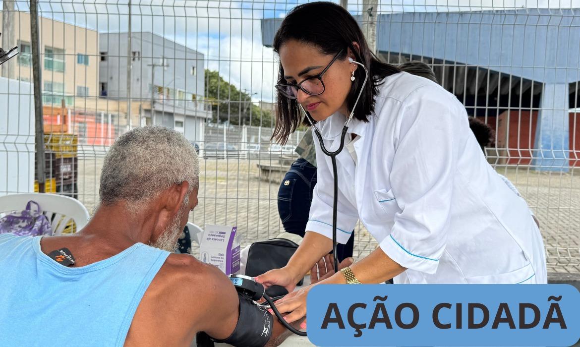 Ação Cidadã: Pessoas em situação de rua recebem atendimentos no Mercado Municipal