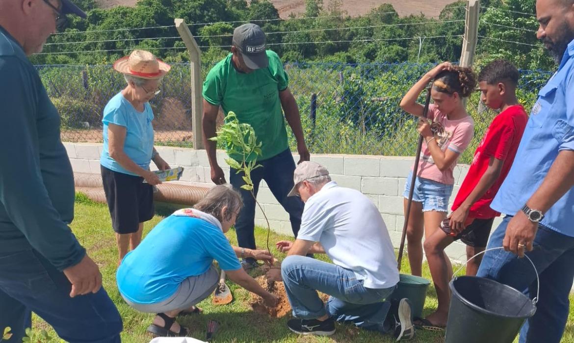 Plantio de árvores celebra o Dia Mundial da Água e reforça compromisso com o Meio Ambiente