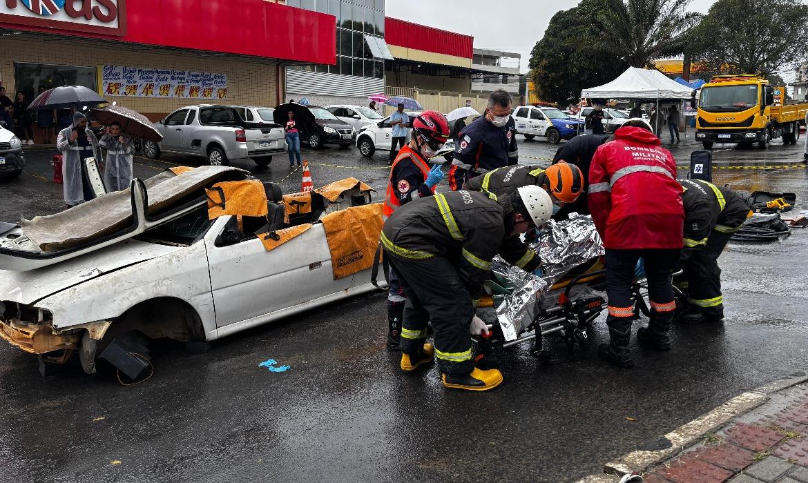 Ação integrada  alerta para os riscos da imprudência no trânsito