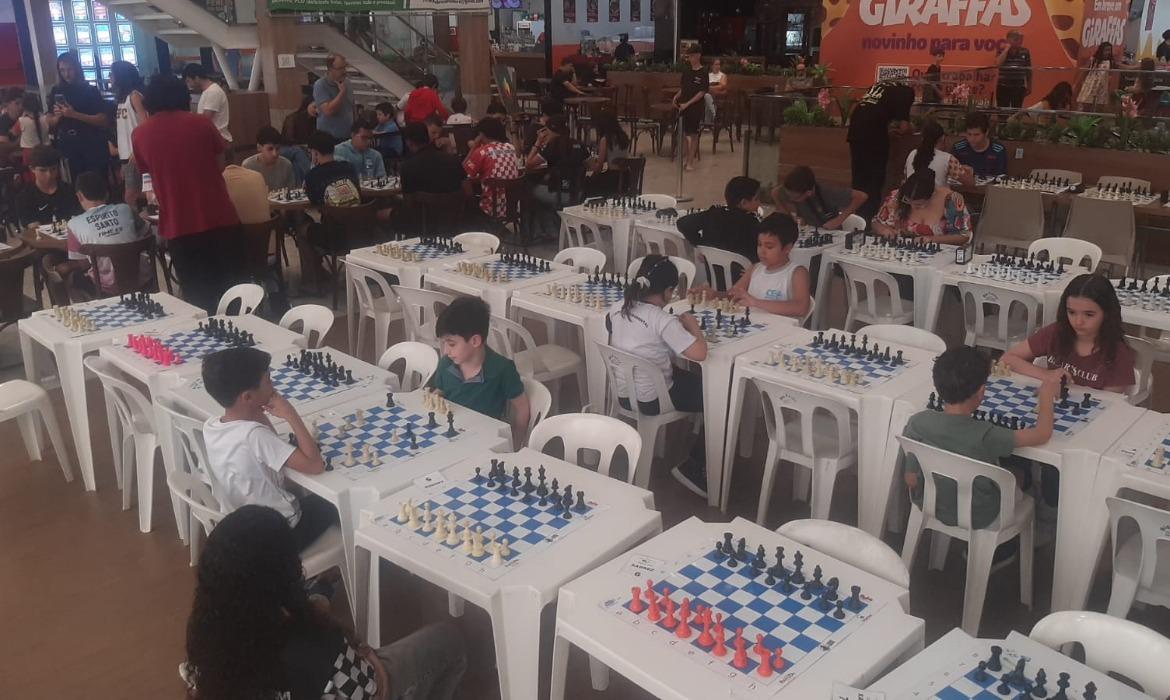 Circuito Municipal de Xadrez de Aracruz (CIMEX) continua preparando estudantes para os Jogos Escolares Brasileiros (JEBs)