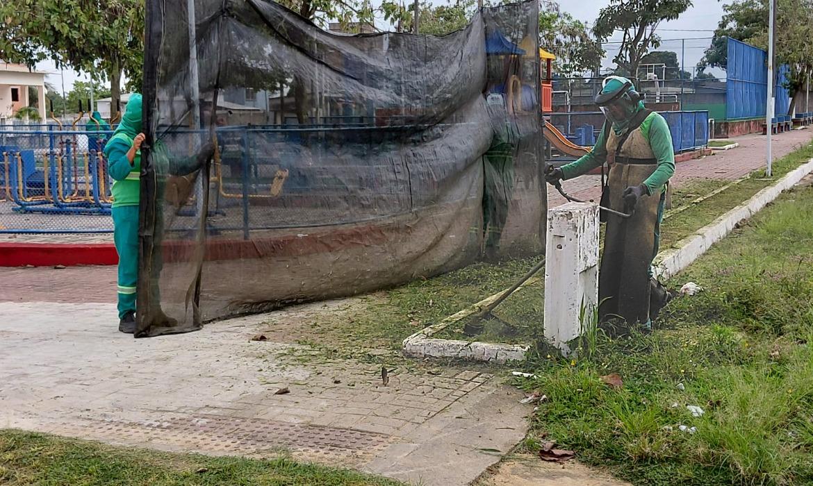 Secretaria de Serviços Urbanos segue atuando na limpeza urbana