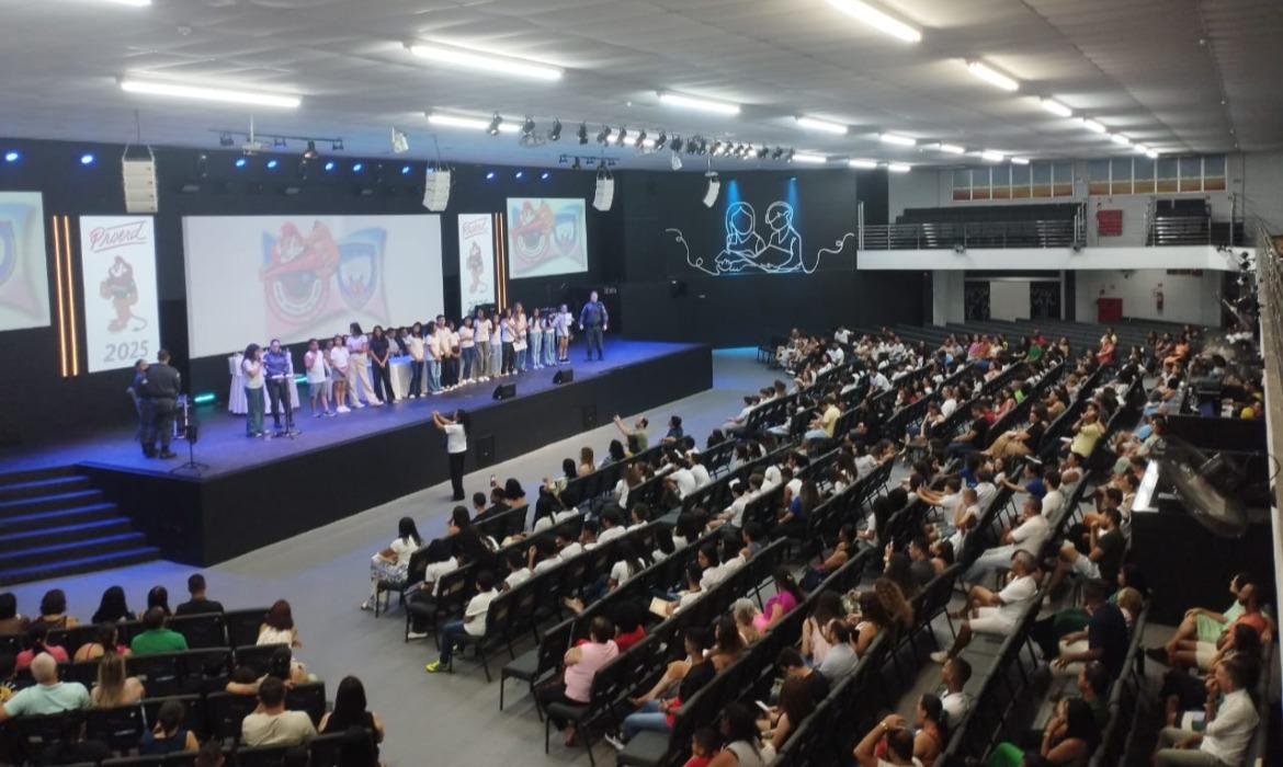 530 estudantes dos 7° anos da Rede Municipal do Ensino são certificados pelo Programa Educacional de Resistência às Drogas (Proerd) - 2º semestre de 2025