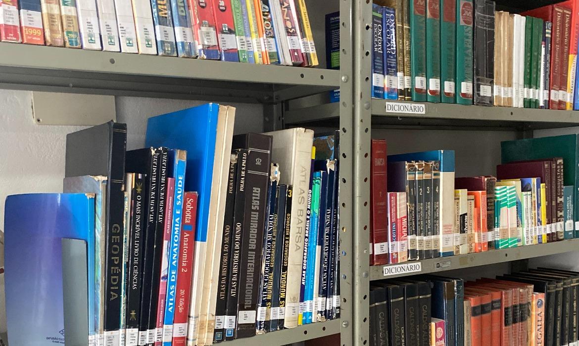 Biblioteca Pública lança campanha “Devolveu, Ganhou!” para incentivar a leitura e fortalecer o cuidado coletivo com os livros