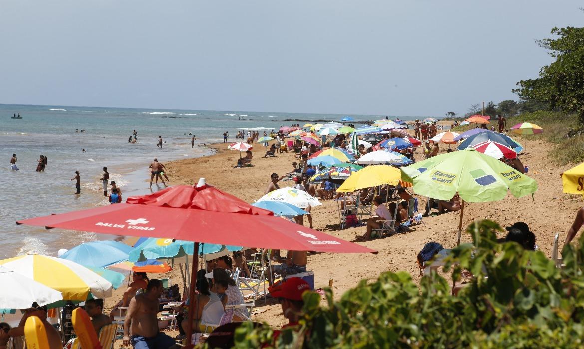 Verão Aracruz: dicas de cuidados  com a saúde durante a temporada mais quente do ano
