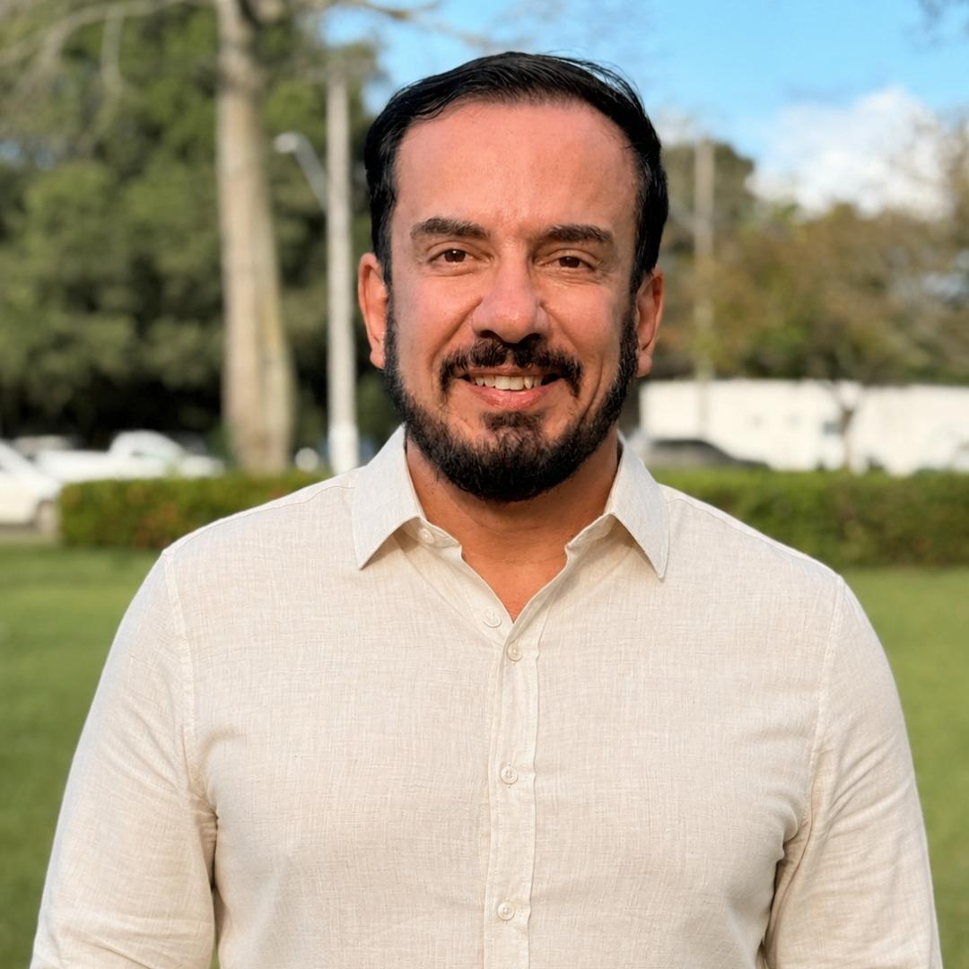 Secretário: Edsandro Vieira Crema
