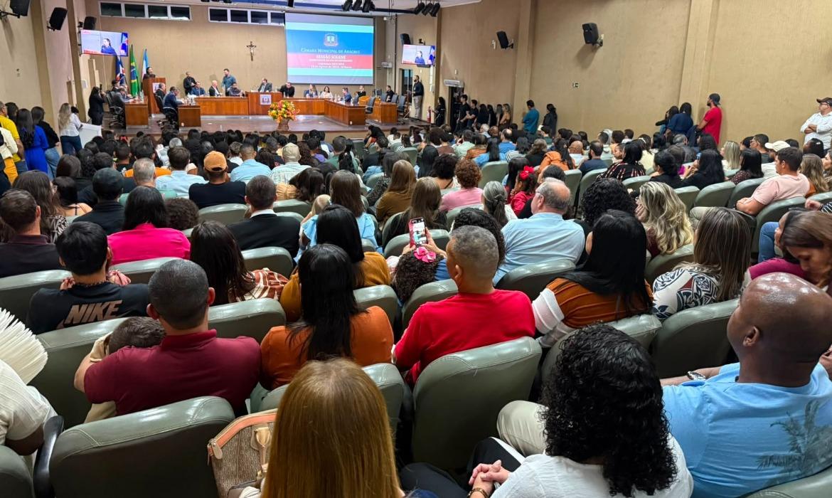Estudantes da Rede Municipal de Ensino são homenageados em Sessão Solene