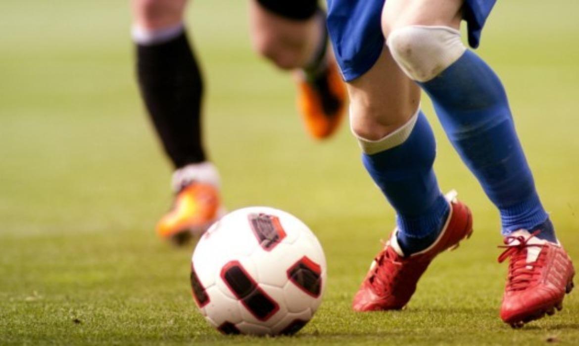 Servidores públicos se enfrentam em campeonato de futebol society