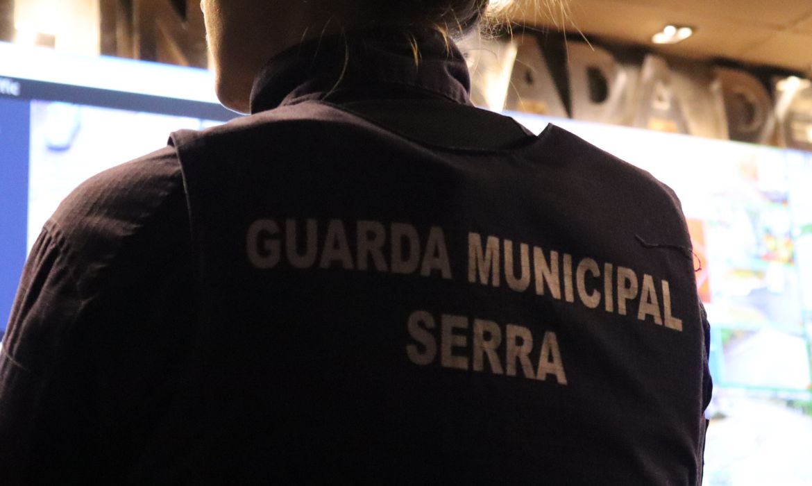 Central Integrada de Segurança e Inteligência de Aracruz recebe visita da Guarda Municipal da Serra