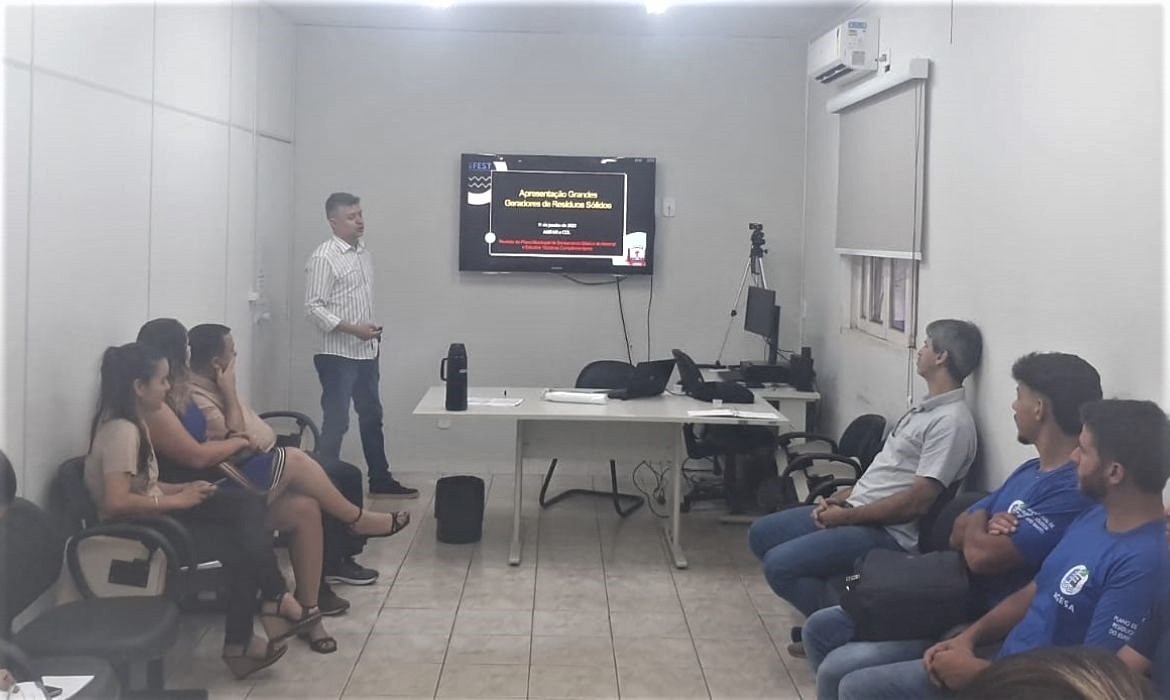 Aracruz participa da 2ª Reunião de Acompanhamento do Processo de Elaboração da Revisão do Plano de Saneamento Básico com setores de comércio e serviço