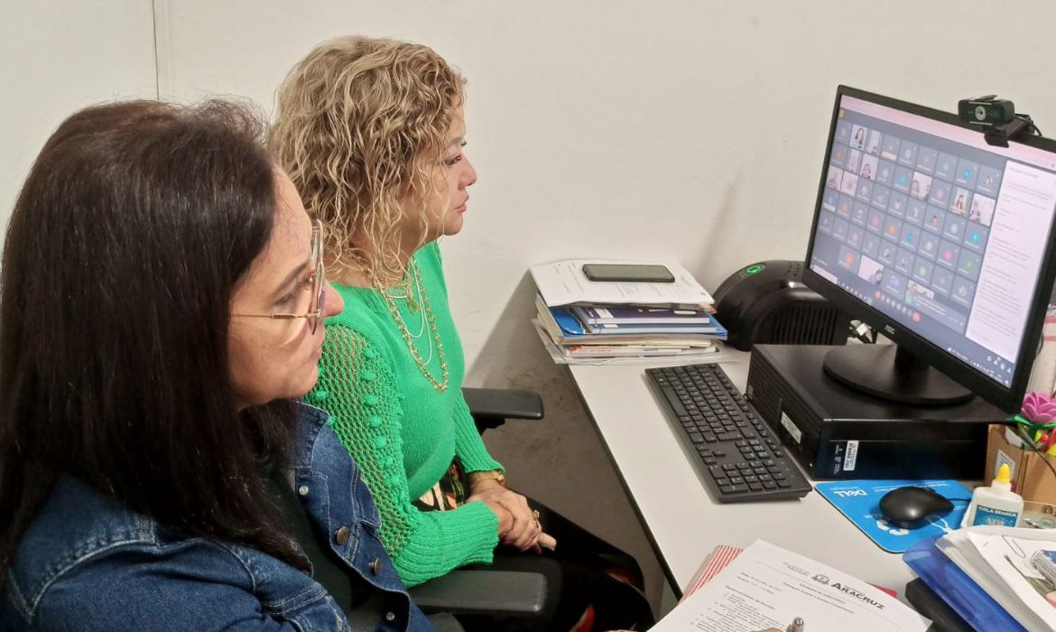 Reunião virtual com diretores da Rede Municipal de Ensino discute o acesso de famílias à lista de vagas para matrícula