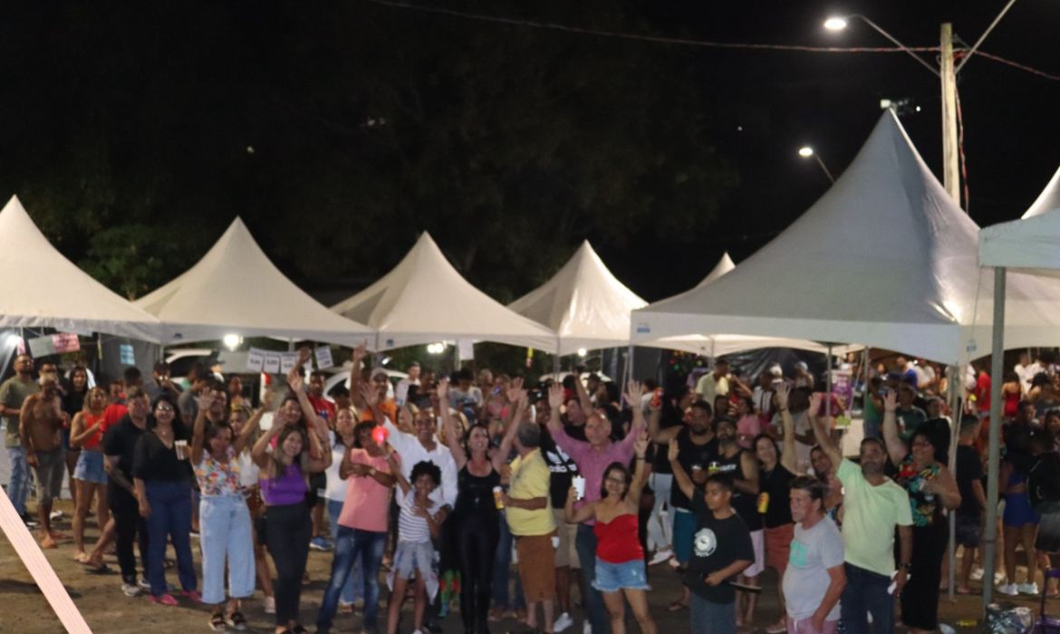 Festa do Segatto atrai dezenas de famílias em noite de confraternização