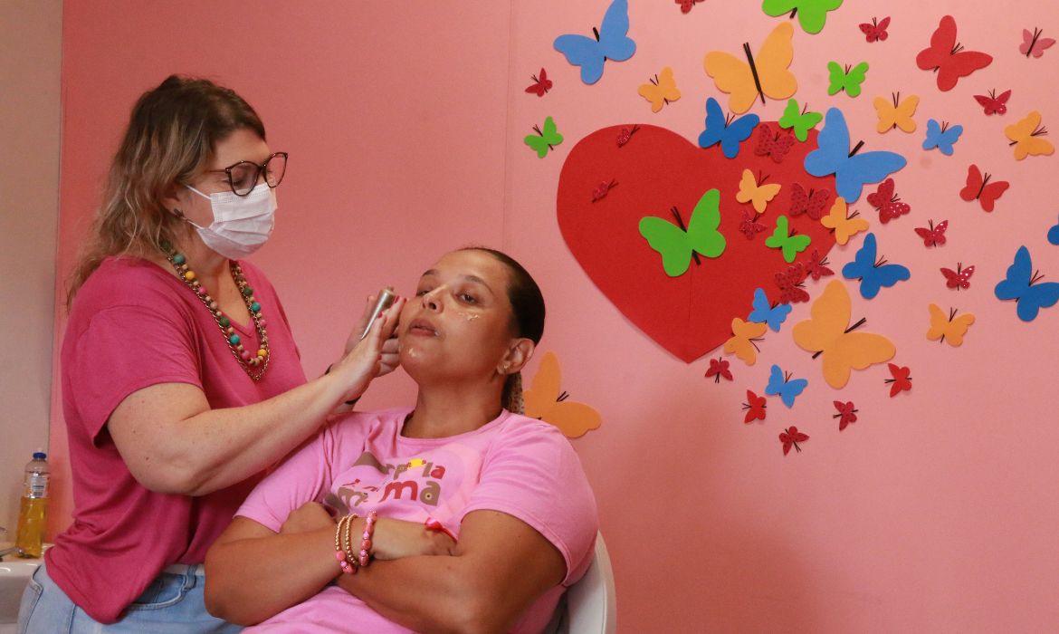 Saúde da Mulher: Aracruz espera fazer mais de 500 mamografias durante o mês  do Outubro Rosa - Prefeitura Municipal de Aracruz