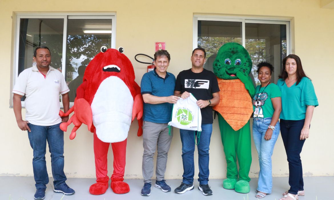 Secretaria de Meio Ambiente faz entrega de premiação dos vencedores do concurso que elegeu os nomes das mascotes da pasta