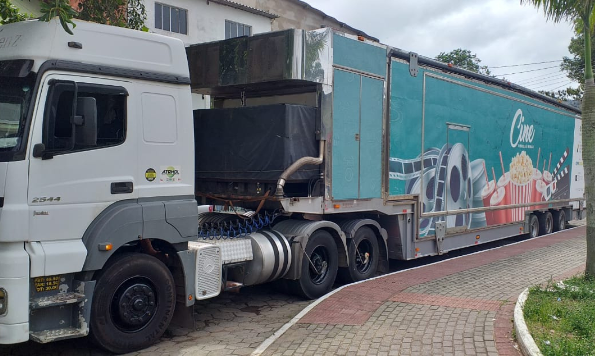 Alunos da Rede Municipal de Ensino serão contemplados com exibição de filmes da “Carreta do Cine Vitória a Minas”