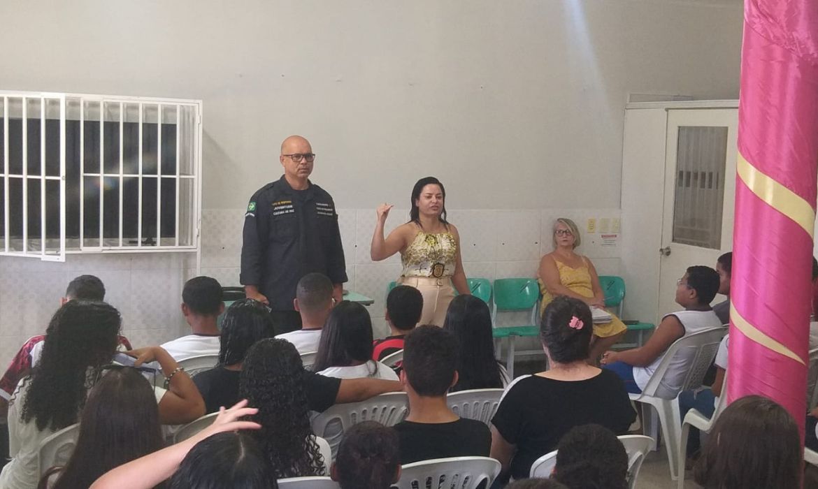 Programa Papo de Responsa segue orientando adolescentes e jovens das escolas da Rede Municipal de Ensino