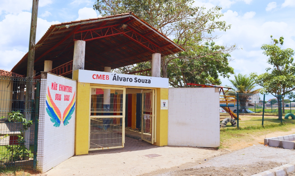 Prefeitura dá início a obra na escola Álvaro Souza, em Vila do Riacho