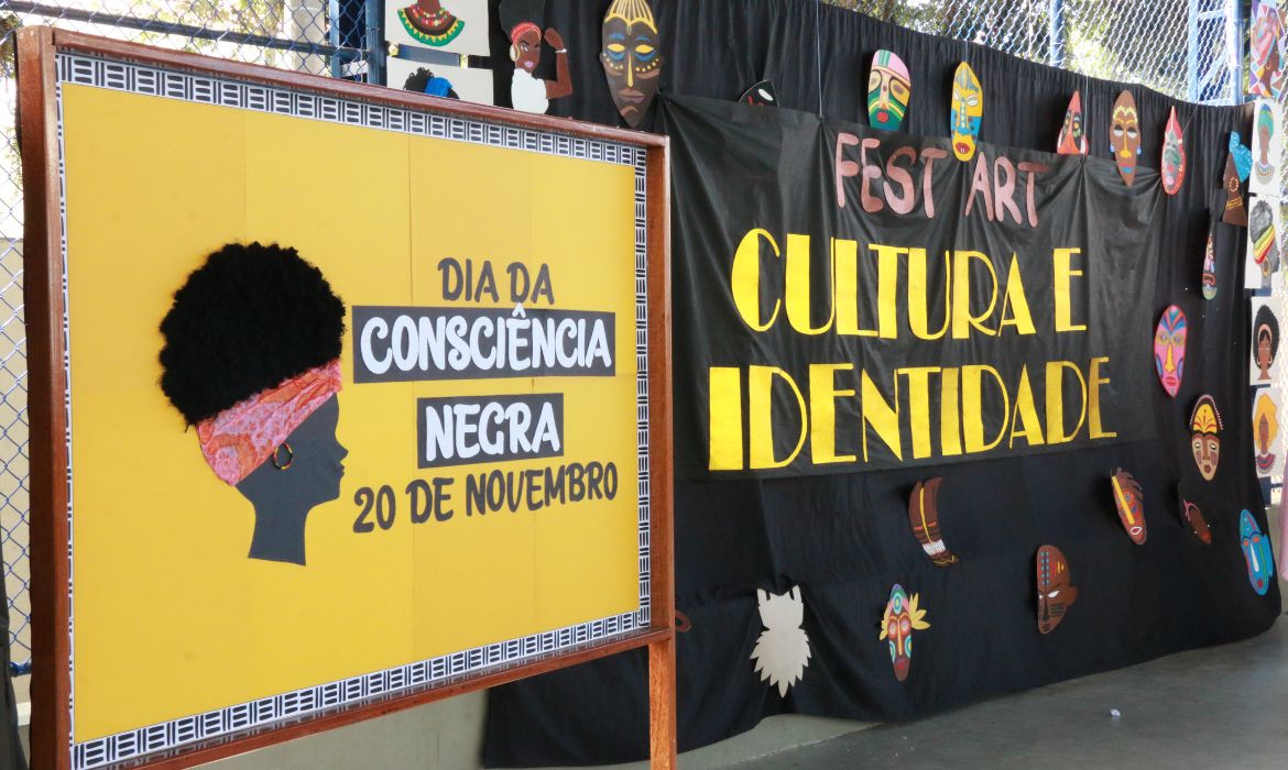 Prefeito participa do projeto Fest Arte: Cultura e Identidade, realizado pela escola Misael Pinto Netto