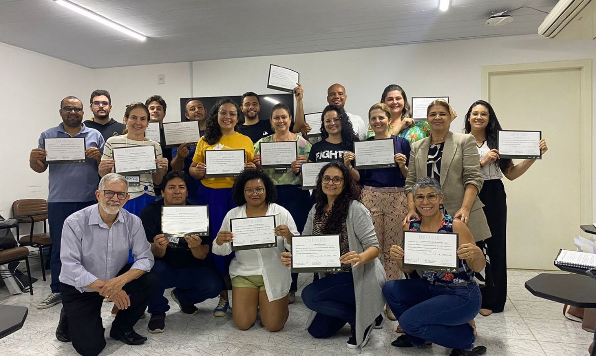 Servidores participam do seminário Empretec