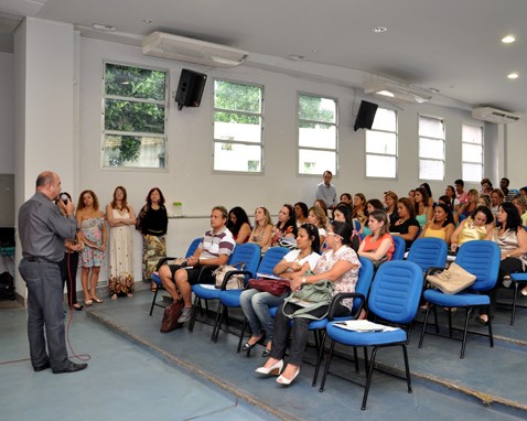 Secretaria Municipal de Educação realiza “I Encontro de Formação de Diretores Escolares 2013”