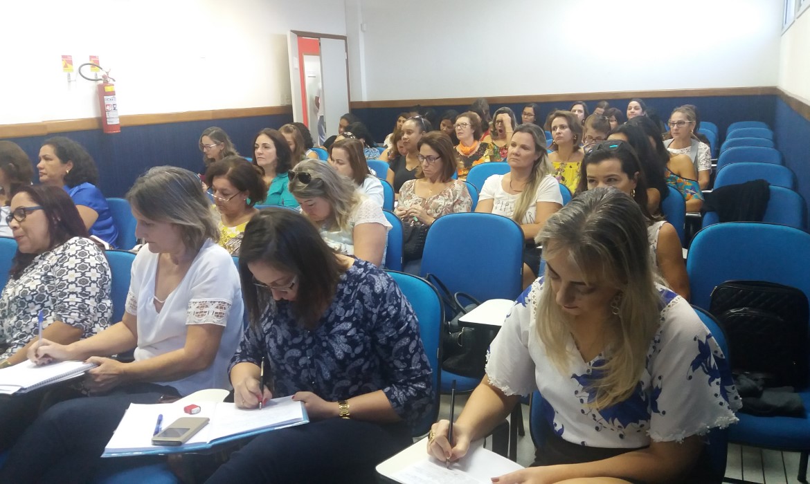 Educação infantil em ação / Movimentos do currículo: prefeitura de Aracruz realiza Formação de Oficinas Temáticas