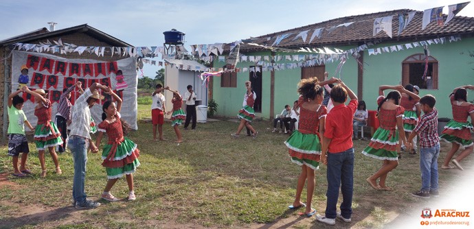 Crianças e adolescentes ditam o ritmo no 1º Arraiá do CRAS indígena Caeiras Velha 