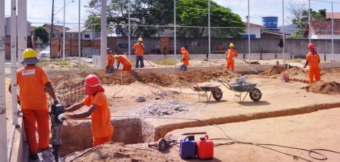 Prefeitura de Aracruz reinicia obras da Praça do bairro Vila Nova