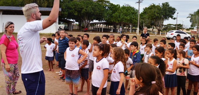 Esporte: Alunos da EMEF Abílio correia de Amorim participam com animação de evento que resgata os jogos populares