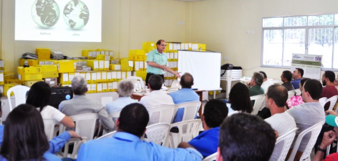 Agricultores de Aracruz participam de palestra sobre clima e crise hídrica