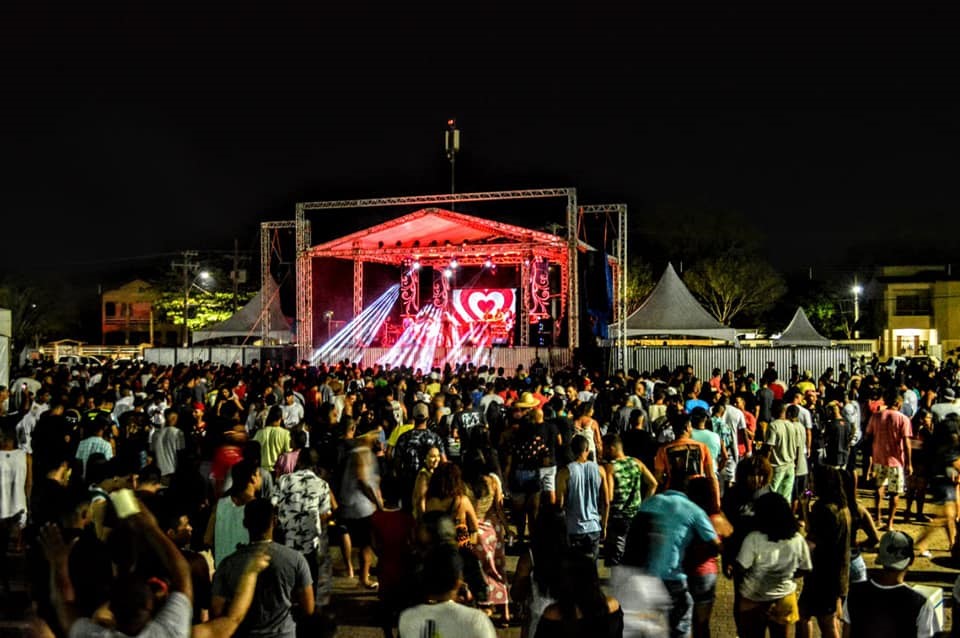 Verão Aracruz continua com shows lotados na Barra do Sahy 