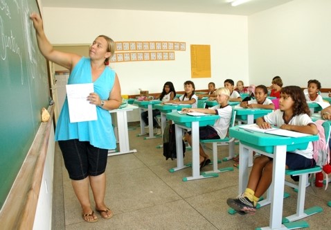 Prefeitura de Aracruz realiza 2ª chamada para o Cadastro Escolar 2013 do 1º ao 9º ano da rede municipal