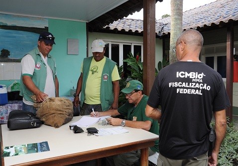 Secretaria de Meio Ambiente divulga balanço da operação no período de defeso do caranguejo-uçá