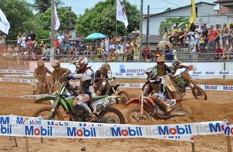 Santa Cruz tem final de semana movimentado com Arena Capixaba de Verão