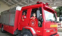 Escolas José Marcos Rampinelli e Ezequiel Fraga Rocha recebem lançamento do Projeto “Bombeiros do Futuro” 