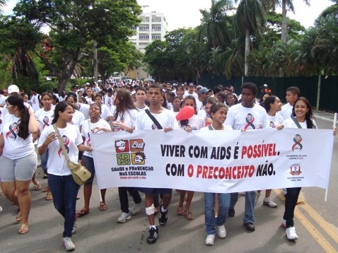 Caminhada e exposição de trabalhos no encerramento do Projeto “Saúde e Prevenção nas Escolas” 2012