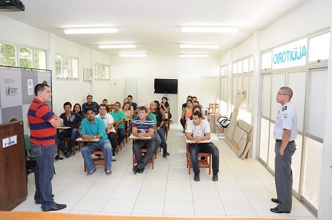 ADMINISTRAÇÃO E RECURSOS HUMANOS - Agentes do sistema de segurança da Prefeitura de Aracruz participam de capacitação