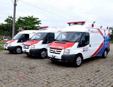 Prefeitura de Aracruz recebe novas ambulâncias e UTI móvel para atender à população 