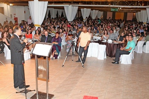 Noite do Professor é marcada com entrega do prêmio “Educador Destaque Aracruzense” 