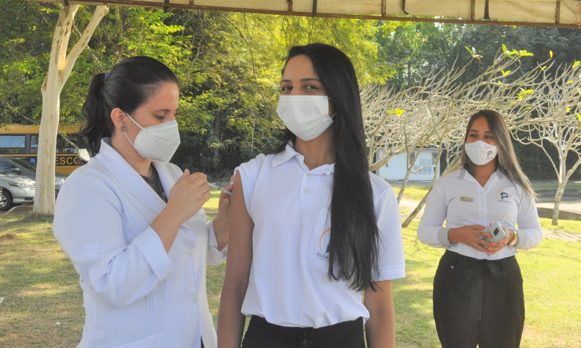 Covid-19: vacinação continua em Aracruz