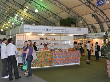 Agroturismo, cultura e belezas naturais são atrativos do município de Aracruz na Expotur-ES 2011 