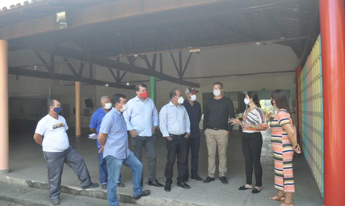 Dr. Coutinho visita os principais espaços públicos de Guaraná