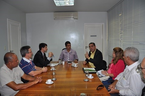 Aracruz Esporte Clube recebe recursos para restaurar a iluminação do estádio do “Bambu”