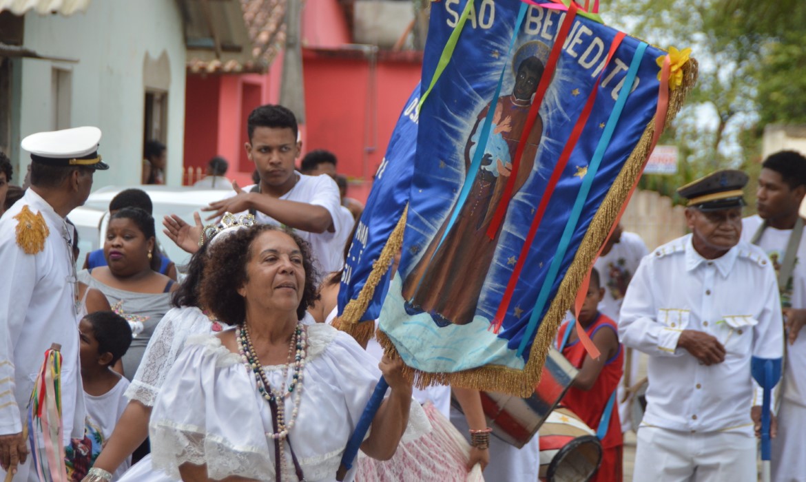 Festa de São Benedito terá encontro de bandas de congo e tradicional fincada do mastro, em Vila do Riacho