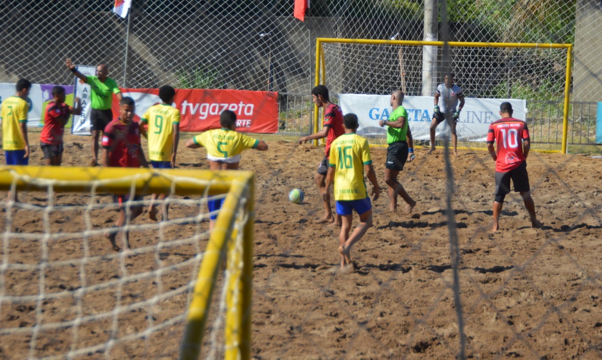 Arena Esportiva: Final de semana de muitos gols e definição dos classificados para a próxima fase da competição do Beach Soccer 