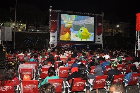 Cinema na Praça da Paz traz alegria para toda a família